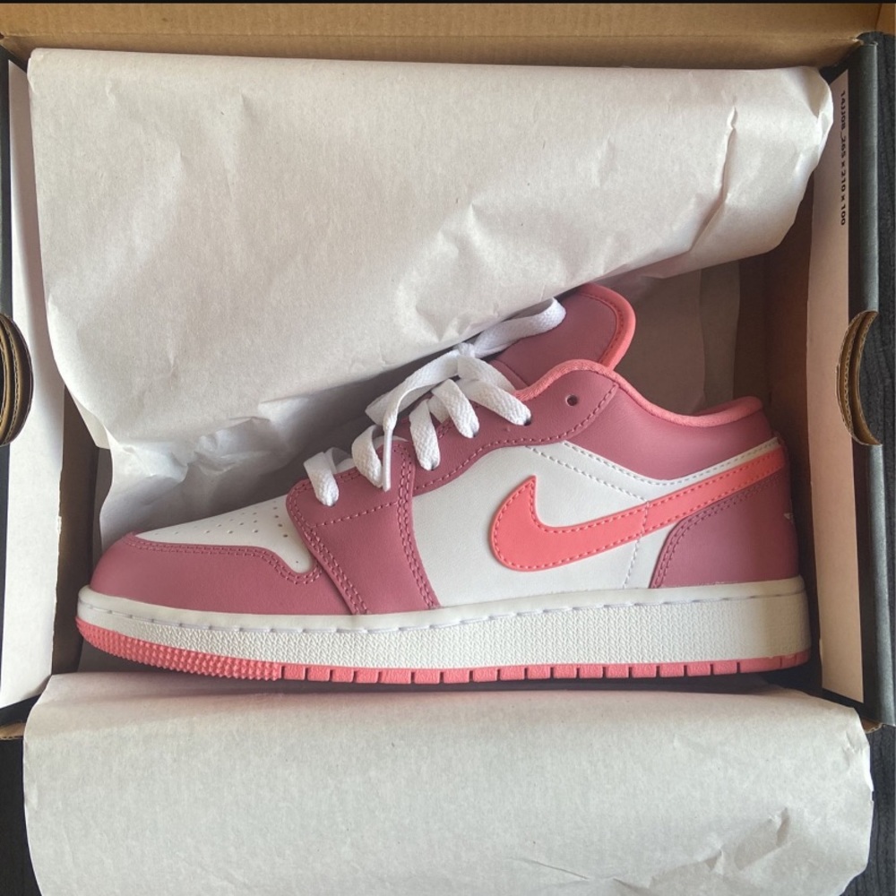 *SOLD* Jordan 1 low GS